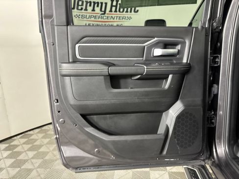 Used 2025 RAM 2500 Big Horn AWD/4WD image 22
