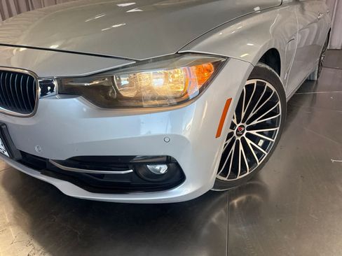 Used 2017 BMW 330e RWD image 9