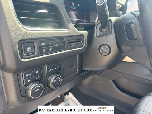 Certified 2022 Chevrolet Suburban RST w/ Luxury Package AWD/4WD image 23