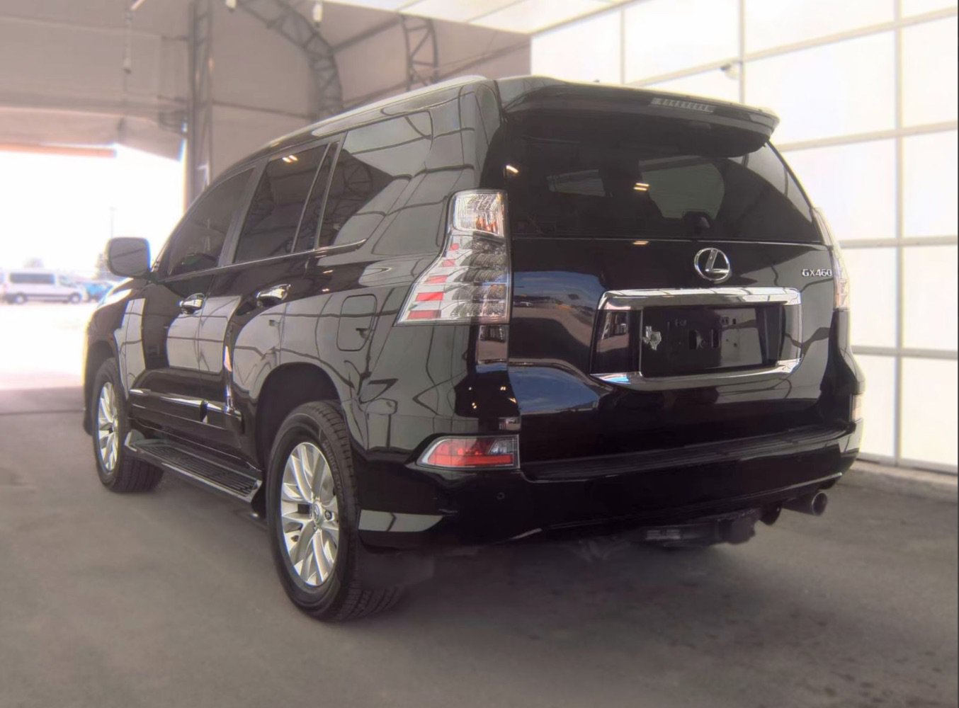 Used 2016 Lexus GX 460 w/ Premium Package AWD/4WD image 6