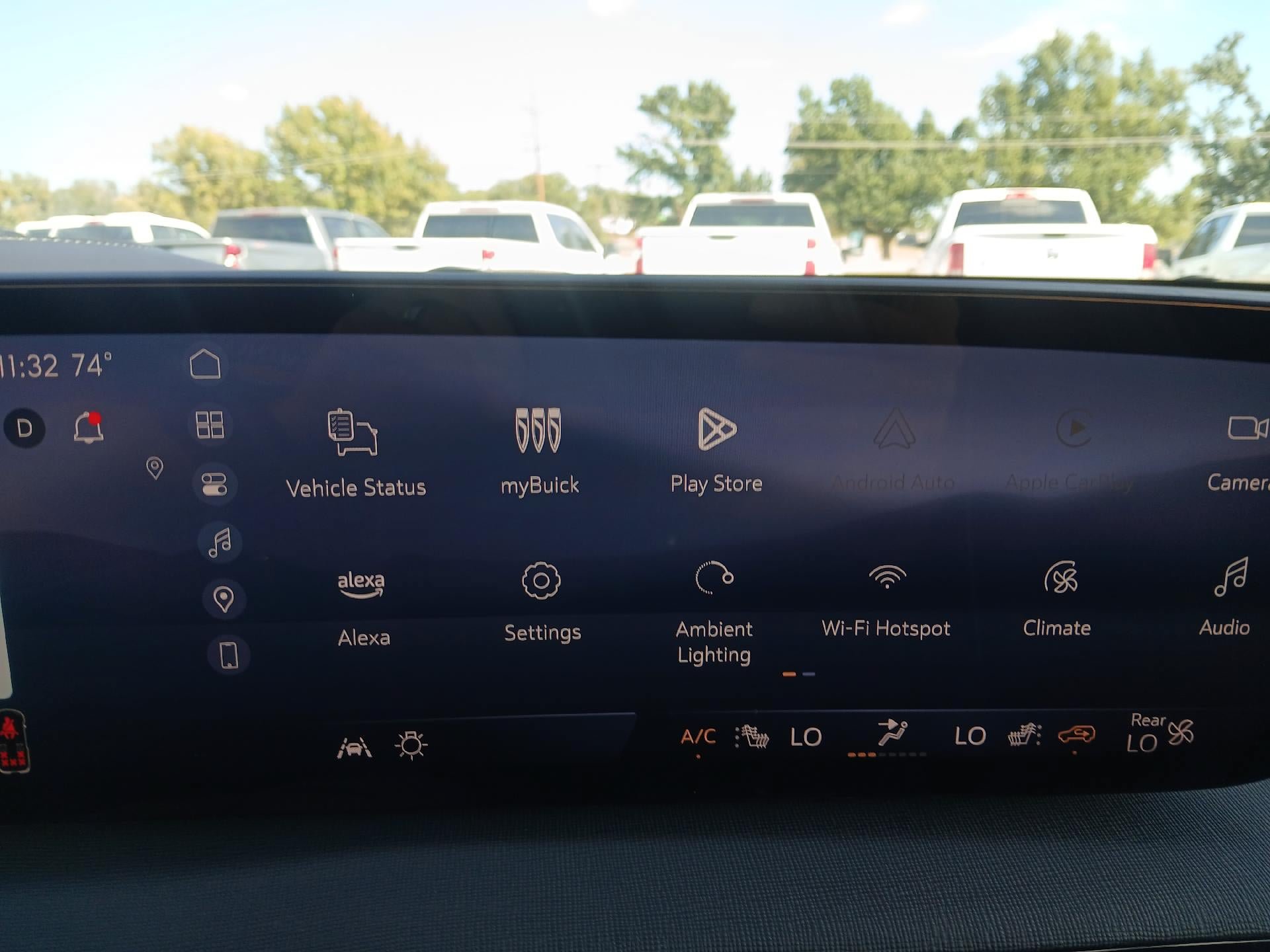 Used 2025 Buick Enclave Preferred FWD image 32