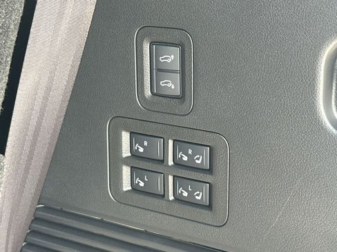 Certified 2026 Nissan Armada Platinum Reserve image 20