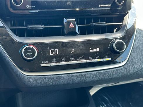 Used 2022 Toyota Corolla LE FWD image 25