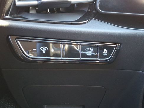 Used 2024 Kia Niro EX image 28