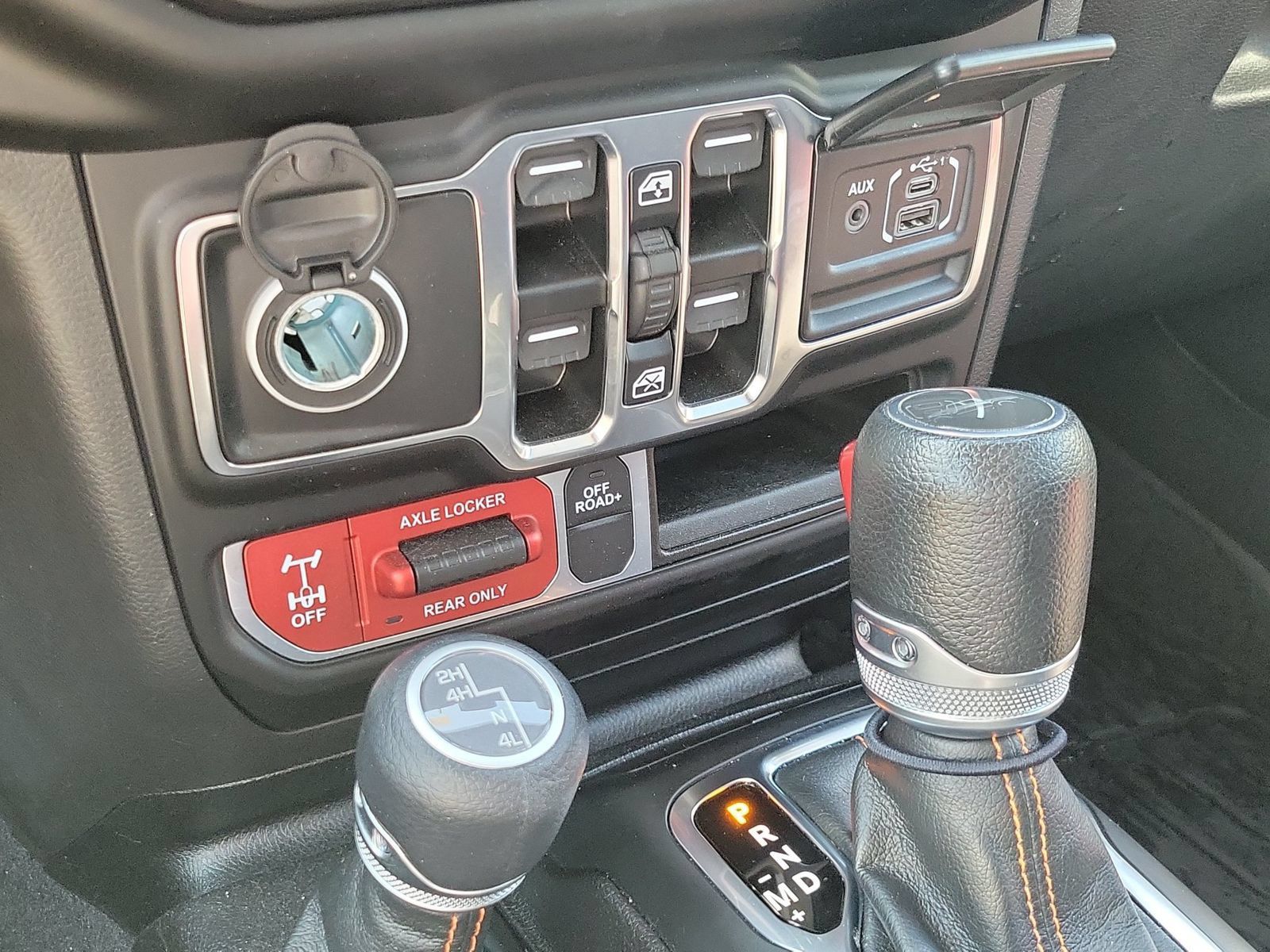 Used 2023 Jeep Gladiator Mojave w/ Cold Weather Group AWD/4WD image 20