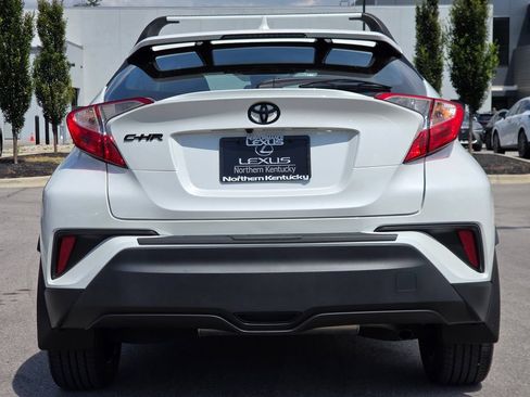 Used 2021 Toyota C-HR XLE FWD image 25