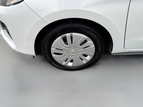 Used 2024 Mitsubishi Mirage ES image 29