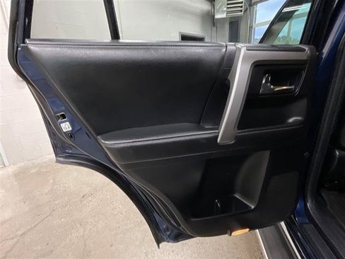 Used 2015 Toyota 4Runner Limited AWD/4WD image 22