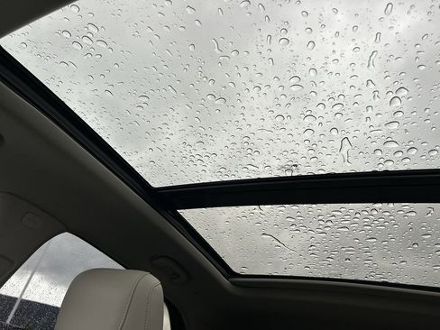 Used 2022 Cadillac XT4 Luxury w/ Cold Weather Package image 29