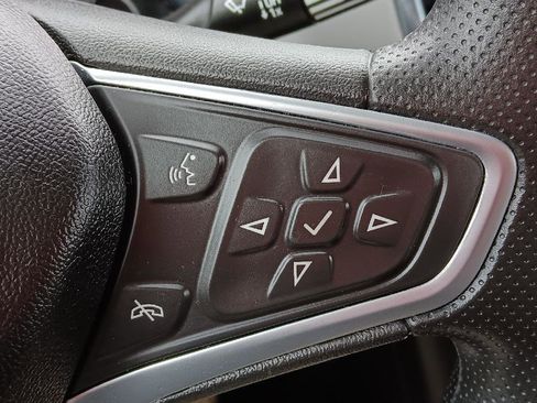 Used 2022 Chevrolet Equinox LT image 18