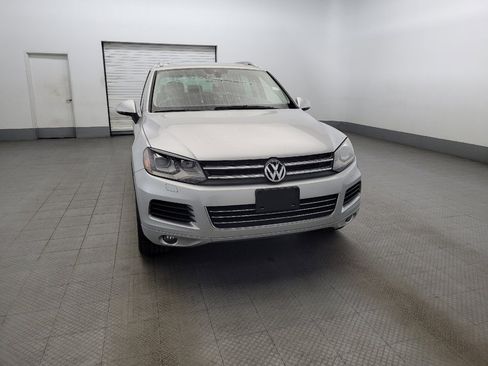 Used 2014 Volkswagen Touareg Lux image 14