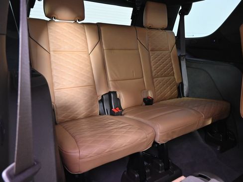 Used 2021 Cadillac Escalade Premium Luxury w/ Driver Assist Tech Package AWD/4WD image 19