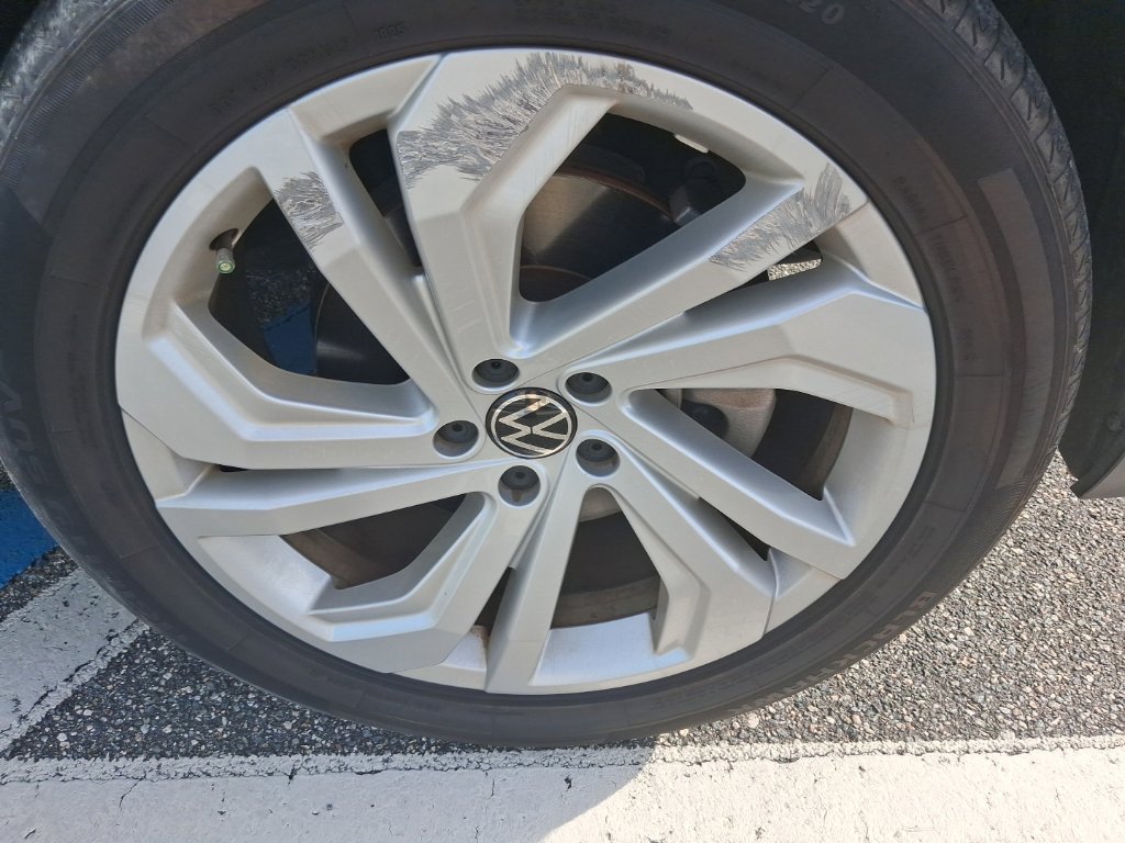 Used 2023 Volkswagen Atlas SE FWD image 16