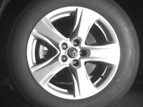 Used 2025 Toyota Highlander LE image 12