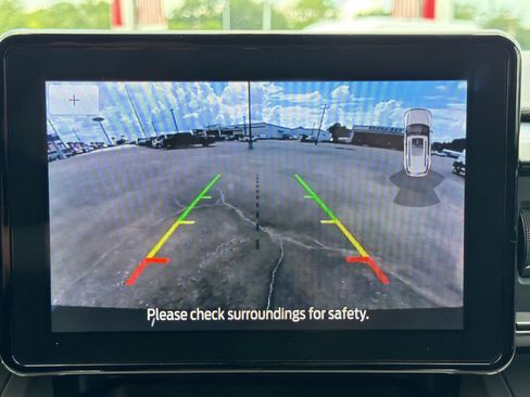 Used 2024 Ford Explorer XLT RWD image 18