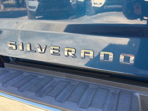 Used 2018 Chevrolet Silverado 1500 LT w/ All Star Edition image 10