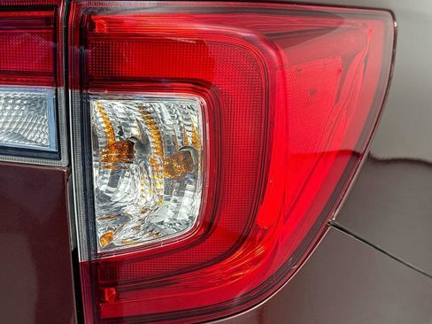 Used 2021 Honda Pilot EX image 34