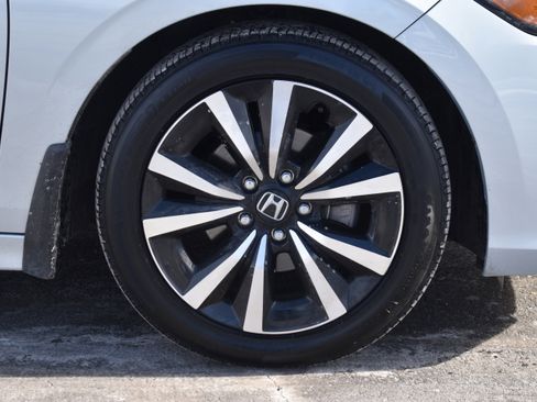 Used 2023 Honda Civic EX image 10