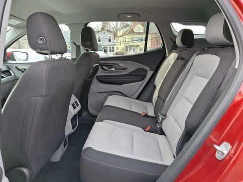 Used 2022 GMC Terrain SLE w/ Driver Convenience Package image 10