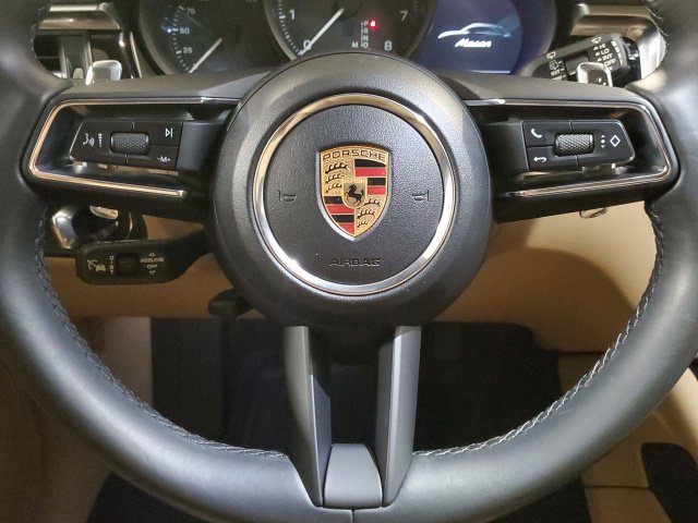 Used 2023 Porsche Macan AWD/4WD image 15