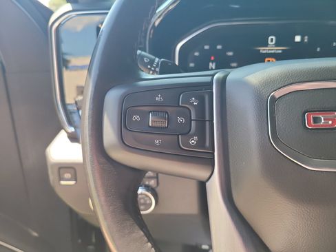 Used 2022 GMC Sierra 1500 SLT AWD/4WD image 14
