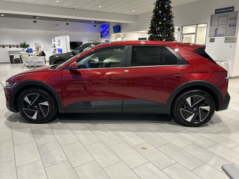 New 2026 Hyundai Ioniq 5 SEL image 8