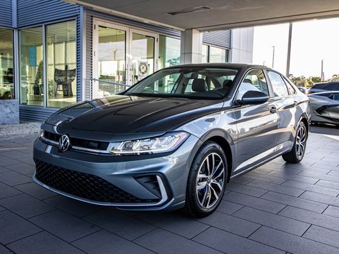 New 2026 Volkswagen Jetta SE image 11