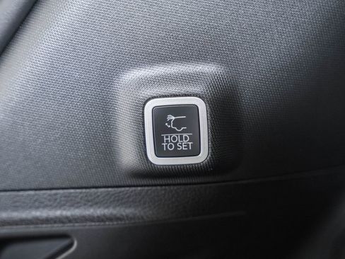 New 2025 Jeep Grand Cherokee Summit image 11