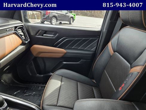 Used 2026 GMC Canyon AT4 w/ Technology Plus Package AWD/4WD image 16