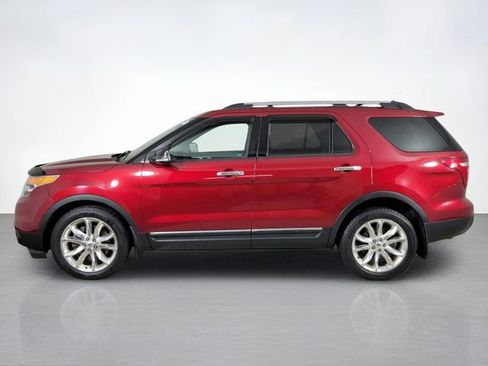 Used 2014 Ford Explorer XLT w/ Equipment Group 202A AWD/4WD image 6
