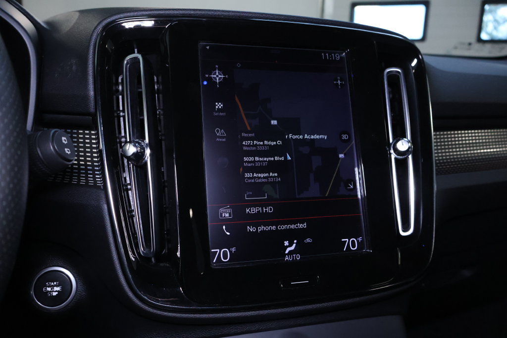 Used 2020 Volvo XC40 T5 R-Design AWD/4WD image 29
