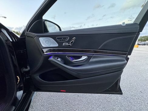 Used 2015 Mercedes-Benz S 550 Sedan image 20
