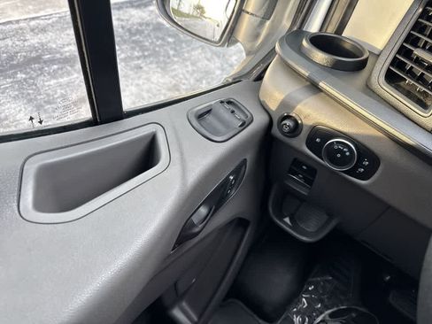 Used 2025 Ford Transit 250 Low Roof w/ Exterior Upgrade Package RWD image 16