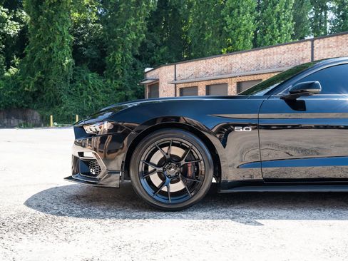 Used 2022 Ford Mustang GT Premium w/ GT Performance Package RWD image 3