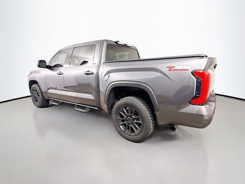 Used 2022 Toyota Tundra SR5 AWD/4WD image 5