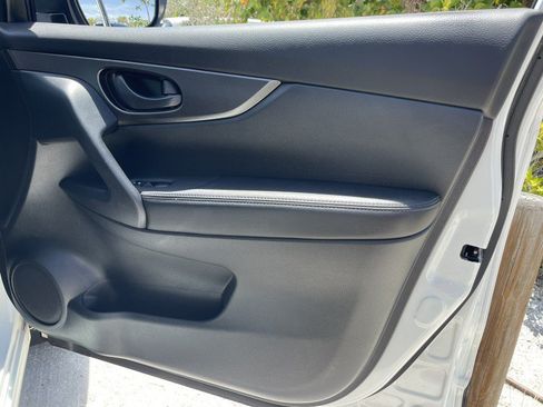 Used 2021 Nissan Rogue Sport S FWD image 21
