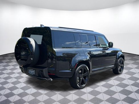 New 2026 Land Rover Defender 130 X-Dynamic SE AWD/4WD image 9