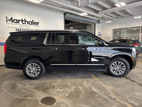 Used 2025 GMC Yukon XL Denali image 4