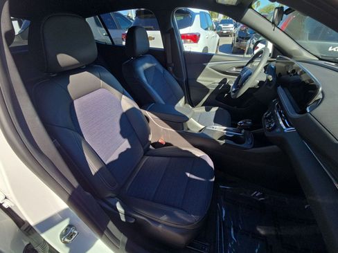 Used 2025 Buick Envista Preferred image 20