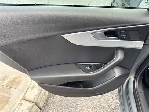 Used 2017 Audi A4 2.0T Premium image 23