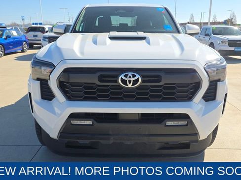 Used 2024 Toyota Tacoma TRD Sport image 8