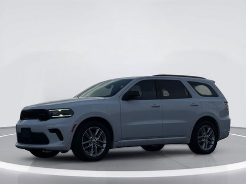 Used 2024 Dodge Durango GT RWD image 2