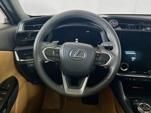 Used 2023 Lexus RZ 450e Premium w/ Technology Package image 18