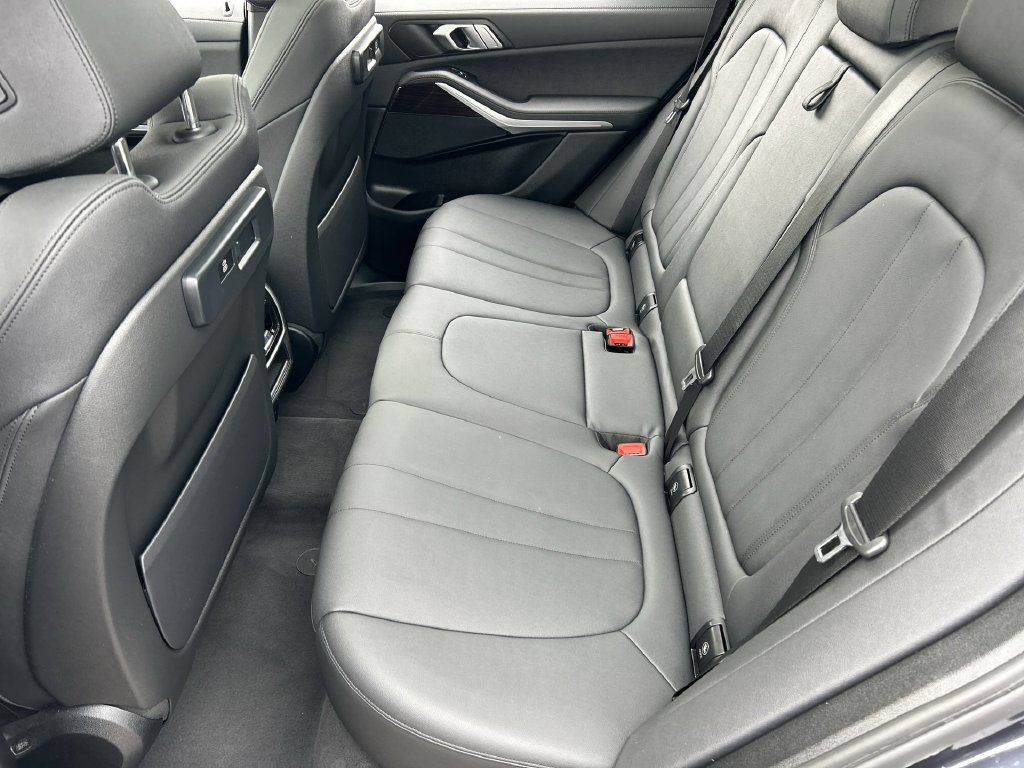 Used 2021 BMW X5 sDrive40i w/ Parking Assistance Package RWD image 26