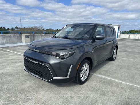 Used 2024 Kia Soul LX w/ Option Group 015 FWD image 18
