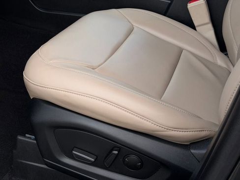 Certified 2023 Ford Explorer XLT w/ Equipment Group 202A image 31