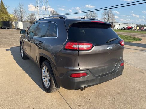 Used 2014 Jeep Cherokee Latitude w/ Comfort/Convenience Group image 3