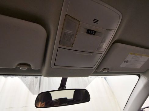 Used 2016 Toyota RAV4 LE image 25