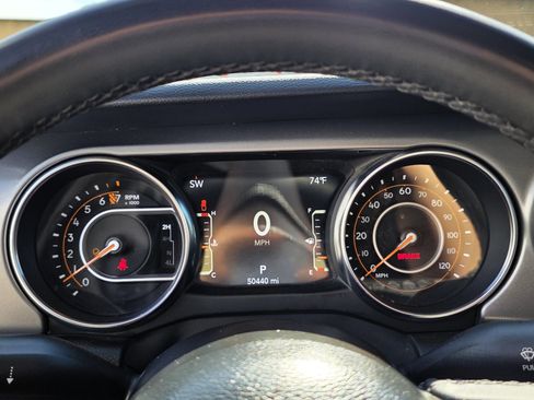 Certified 2023 Jeep Gladiator Sport image 12