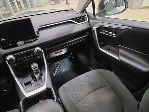 Used 2024 Toyota RAV4 XLE image 18